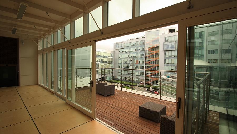 Переход между зданиями в БЦ "Красная Роза" для "Яндекс"